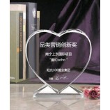 Commercio all'ingrosso di alta qualità gratuito design personalizzato crysatl vetro premio trofeo