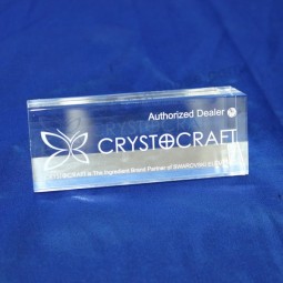 En gros personnalisé de haute qualité clair trophée acrylique événement laser gravé récompense de prix pour la course