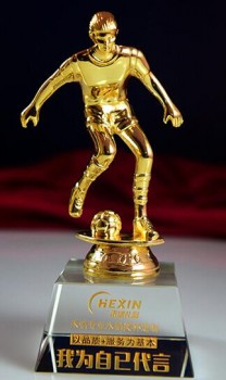 Premio al por mayor barato del trofeo del cristal del fútbol para el recuerdo de los deportes