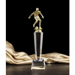 Prêmio de troféu de cristal bola de pé para lembrança de esportes barato por atacado
