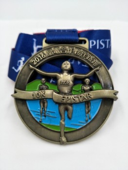 Medaglia di sport in metallo con logo personalizzato 3d incisione all'ingrosso a buon mercato