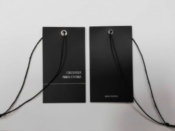 Atacado personalizado de alta qualidade cor preta impressão vestuário papel hangTag
