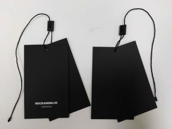 Commercio all'ingrosso personalizzato di alta qualità carta nera serigrafato aBBigliamento stampato hangEtichetta