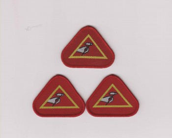 Customized top quality Overlocking Triangle Shape Clothing Woven Badge