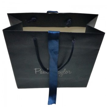Bolsa de papel personalizada barata con la cinta azul del ornamento