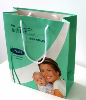 Economico sacchetto di carta shopping logo stampa personalizzata con manici