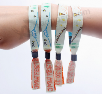 Vente chaude design personnalisé contrôle d'accès festival drapeau bracelet