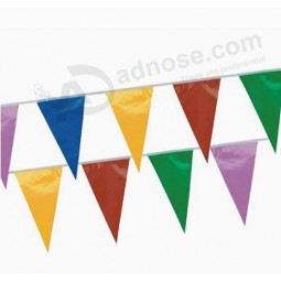 дешевый мини-треугольник флаг красочный пластиковый флаг бантинг