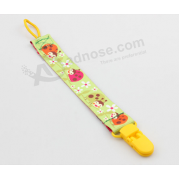 Eco-friendly plastic baby metal pacifier clips custom