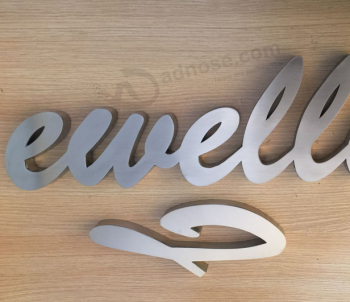Signo de arte de palabra de metal de diseño personalizado barato al aire libre