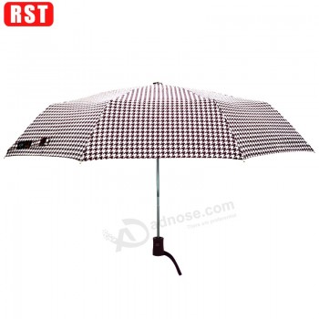 ファッションデザインの傘のホットセールチェックデザイン3つ折りの傘高品質のフラットパラソル