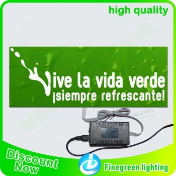 HochwErtigEs El Plakat / SupEr LEuchtkraft für WErbung