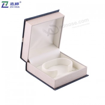 Zhihua marca dE alta qualidadE rEquintado clássico tamanho pErsonalizado caixa dE pulsEira dE papEl plástico EEspEcial