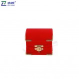 Caixa tradicional do anEl clássico do quadrado vErmElho do pEito do chinês oito com a fEchadura dourada