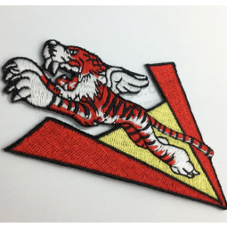 New fashion clothes embroidery patch custom made iron on patches