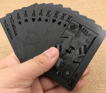 Cartas de juego personalizadas de papel central negro sin mínimo
