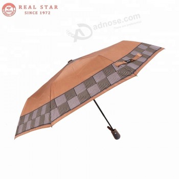 첫 번째 새로운 디자인 공장 가격 자동 열기 세 접는 표준 우산 크기
