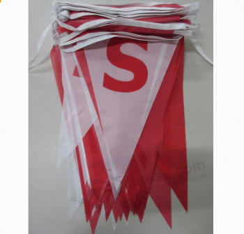 Decoratieve wimpel driehoek tekenreeks vlaggen in de uitverkoop