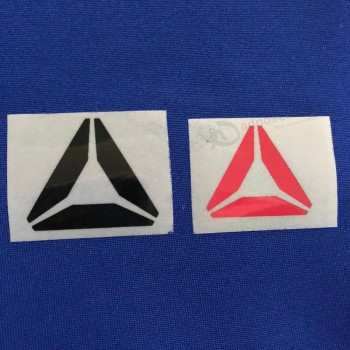 Etiqueta reflectante de transferencia de calor triangular para prendas de vestir