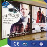 Huifeng retroiluminado para publicidade na estrada