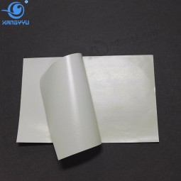 Etiqueta de papel revestido de vinilo autoadhesivo calificado