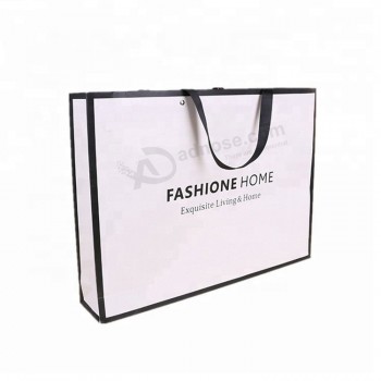 Forte design personalizzato personalizzato bianco stampato shopping bag di lusso con logo e manico del nastro