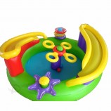 Piscine gonflable pour bébés pour les jeux d'eau de toboggans pour enfants