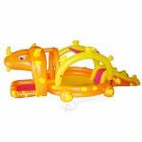 Piscina inflável em forma de animal, jogando sinuca para as crianças
