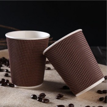 Фабрика оторов оптом на заказ одноразовые коричневые гофрированные бумажные стаканчики с двойными стенками 500 мл для кофе