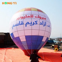 形の広告の膨脹可能な気球の空は熱気球に人を配置しました