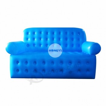 Fabbrica diretta gigante per il tempo libero e confortevole pvc posteriore blu divano gonfiabile