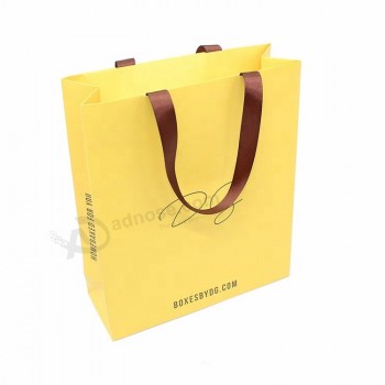 Impresión personalizada de su logotipo reciclable compras embalaje papel de regalo bolsas de embalaje