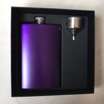 Personalizado capacidade cor pintura inoxidável aço hip flask gift set
