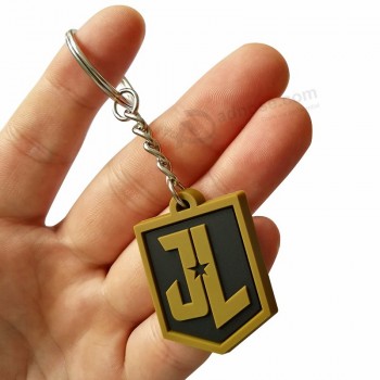 Hangende ornamenten sleutelhanger metalen ring op maat 3d logo pvc sleutelhanger