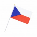 スポーツイベントカスタムチェコ共和国の手を振る旗