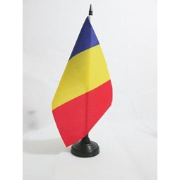 bandera de mesa civil andorra 5 '' x 8 '' - bandera de escritorio andorrano sin escudo 21 x 14 cm - bastón y base de plástico negro