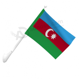 banderas de azerbaiyán montadas en la pared pancarta qatar banner