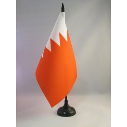 Bahrain Table Flag 5'' x 8'' - Bahrain Desk Flag 21 x 14 cm - Black Plastic Stick and Base