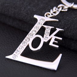 Fashion New Novelty Crystal Love Letters personalised keyrings Women Trinket Llaveros Bag Key Chain Ring Key Holder Gift Souvenirs Chaveiro