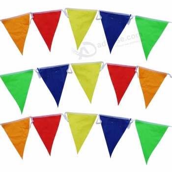 triángulo de bandera de cuerda de empavesado de fiesta