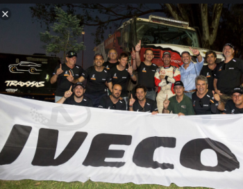 cheap custom large polyester iveco logo banner