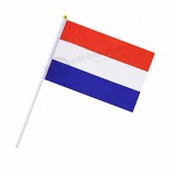 малый размер полиэфирной ткани держал развевающийся флаг люксембургской стороны