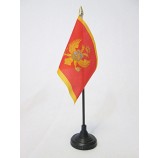 Bandeira de mesa montenegro 4 '' x 6 '' - bandeira de mesa montenegrina 15 x 10 cm - ponta de lança dourada