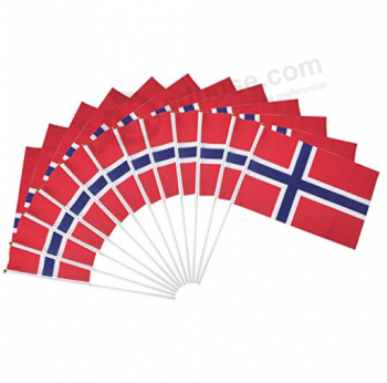 sin logotipo MOQ, bandera de Noruega impresa a mano con asta de plástico