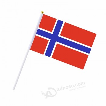 Ventilador torcendo poliéster nacional país norueguês mão bandeira