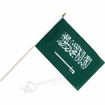 Venta caliente personalizada impresión digital poliéster Arabia Saudita mano ondeando la bandera con poste de plástico