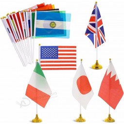 Набор настольных флажков класса люкс в 24 странах - миниатюрный американский настольный флаг США размером 7,5 x 