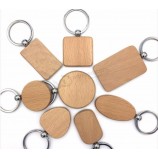 Passen Sie niedliche leere Holzschlüsselanhänger personalisierte gravierte Schlüsselbundschnitzerei DIY Rechteck quadratische runde Herzform