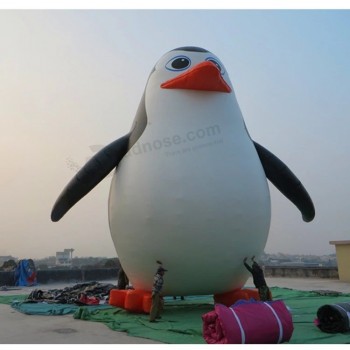 милый продвижение гигантский надувной пингвин рекламный мультфильм