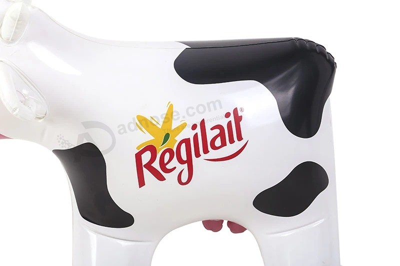 カスタム印刷された膨脹可能な動物漫画牛乳牛おもちゃ